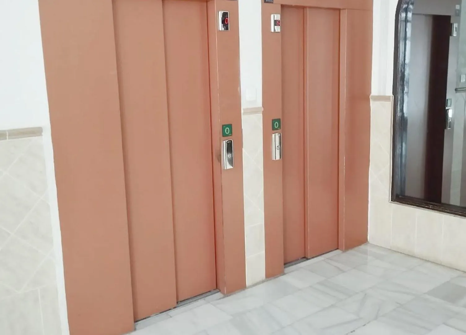 Double Bedroom In Shared Apartment With Balcony And Parking Almunecar Campsite